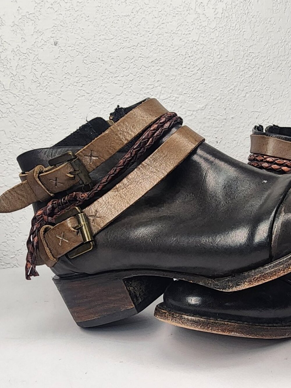 Freebird by Steven Woman's 8 Simba Ankle Boots Bootie Brown Black Leather Buckle